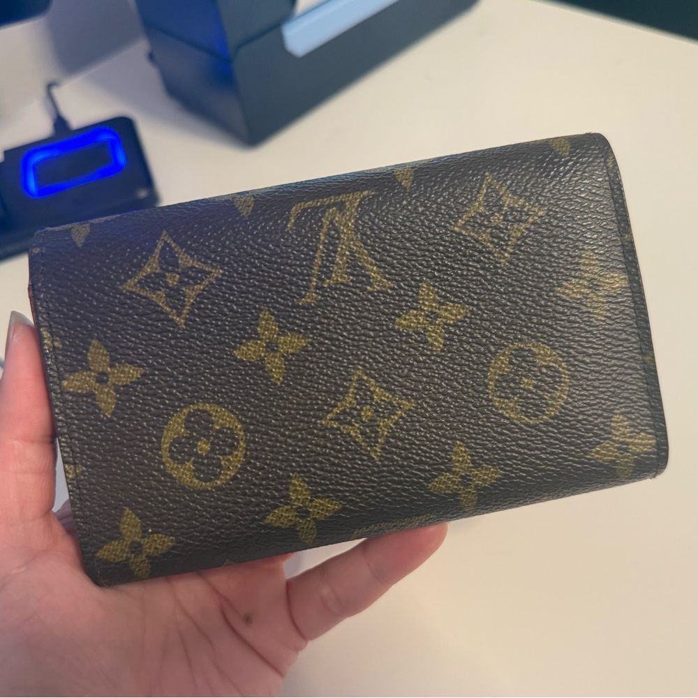 Louis Vuitton Tresor wallet in Monogram free Gold Chain - Picture 5 of 14